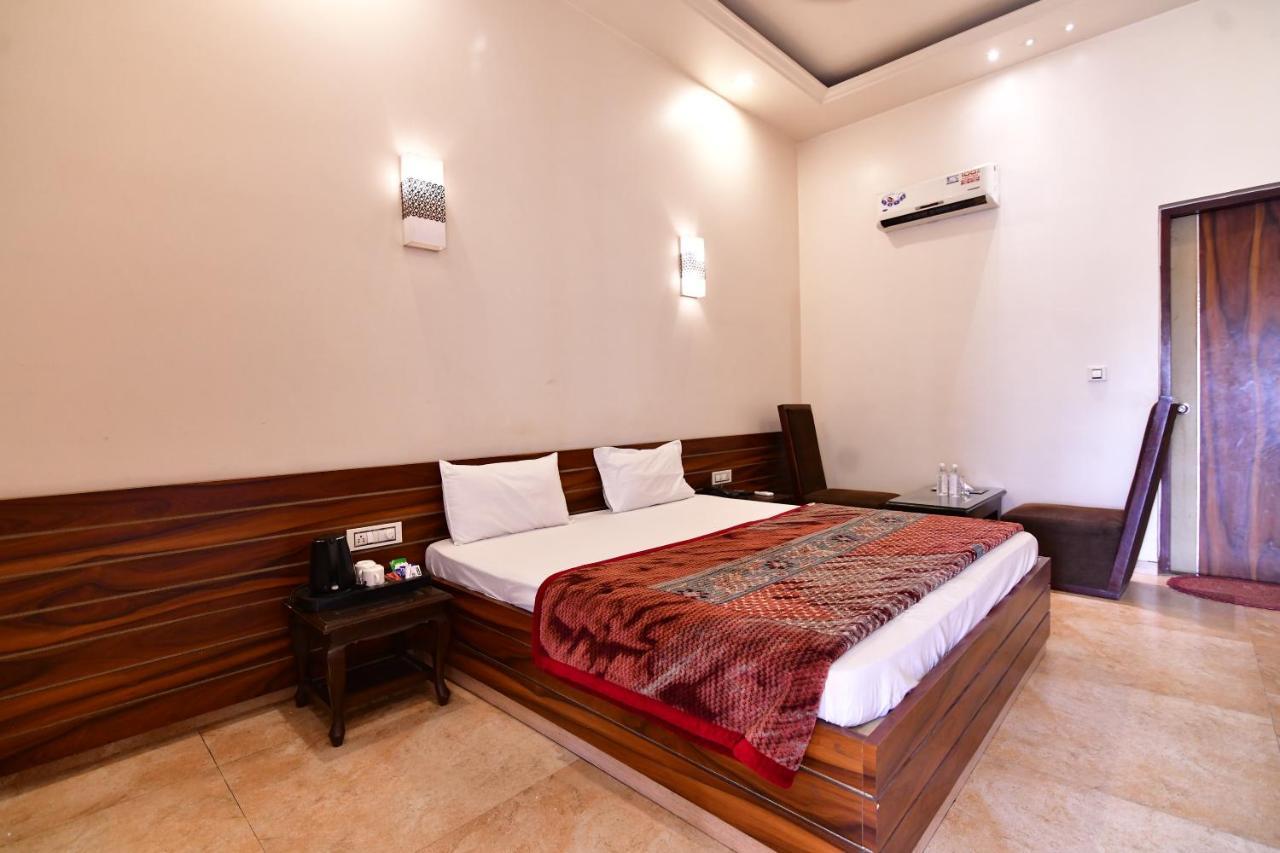 Faizābād Kamay The Kohinoor Palace - A Heritage Hotel מראה חיצוני תמונה